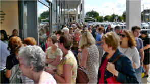 MAYOR OPENS HAVANT M&S