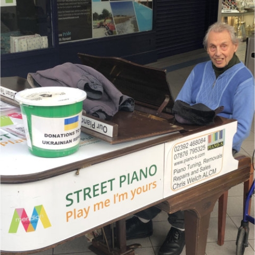OUR MERIDIAN STREET PIANO HELPS UKRAINE